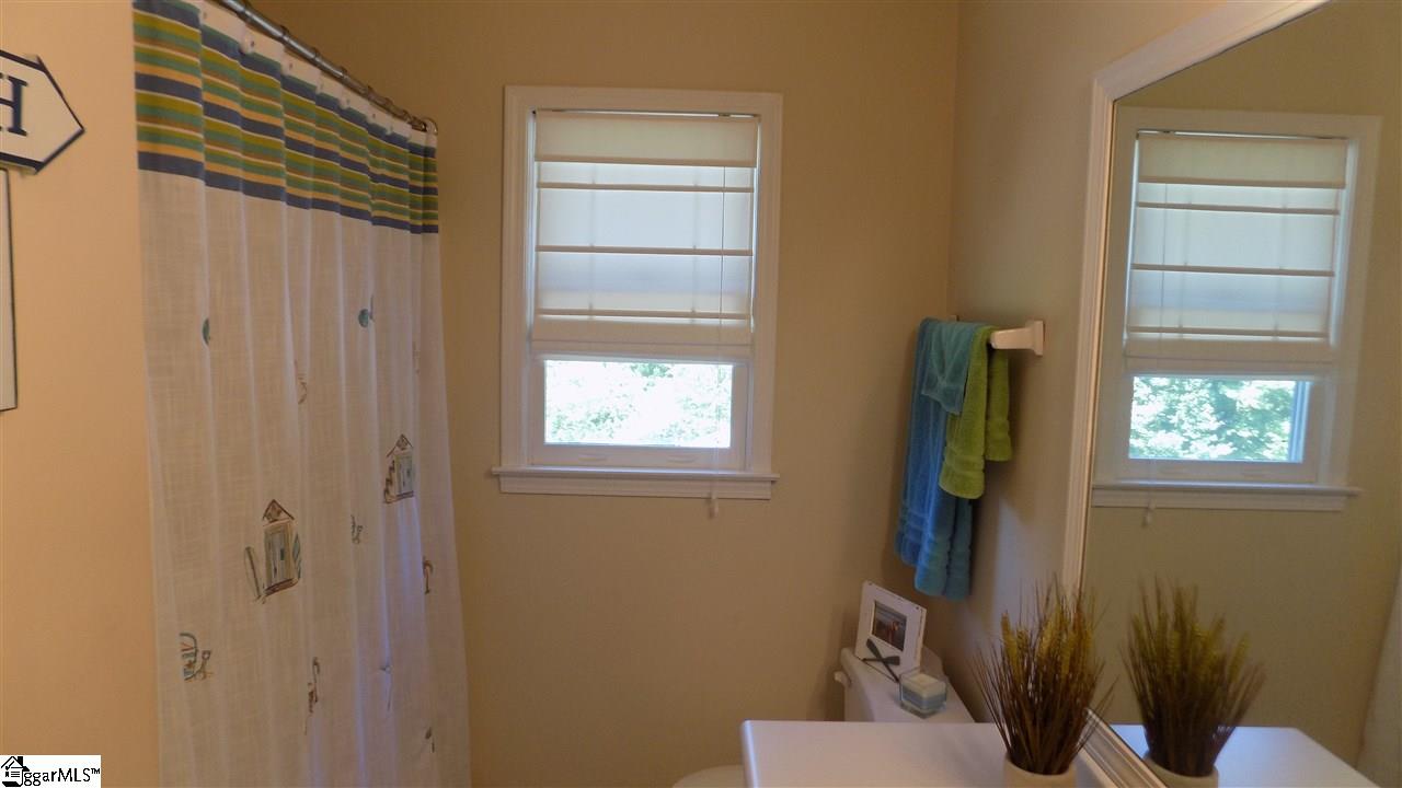 9 Foxtrail Court Simpsonville, SC 29680 - Photo 31 of 36