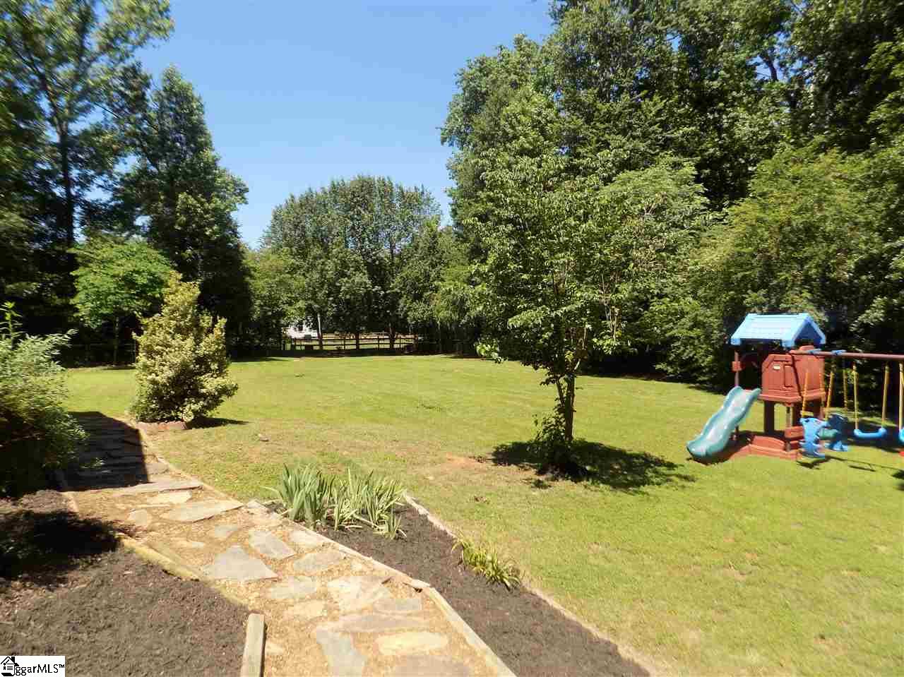 9 Foxtrail Court Simpsonville, SC 29680 - Photo 7 of 36