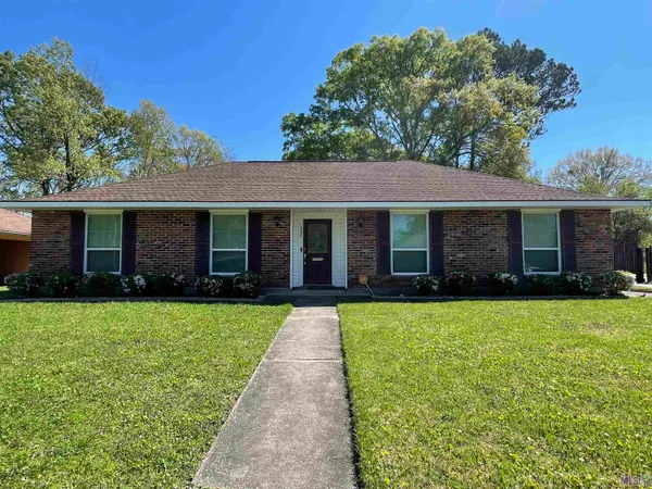 $245,000 | 633 Woodcliff Drive, Baton Rouge, LA 70815
