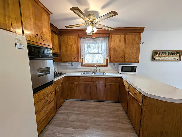 $579,900 | 55 Crestwood Circle, Salem, NH 03079