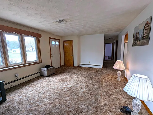 $579,900 | 55 Crestwood Circle, Salem, NH 03079