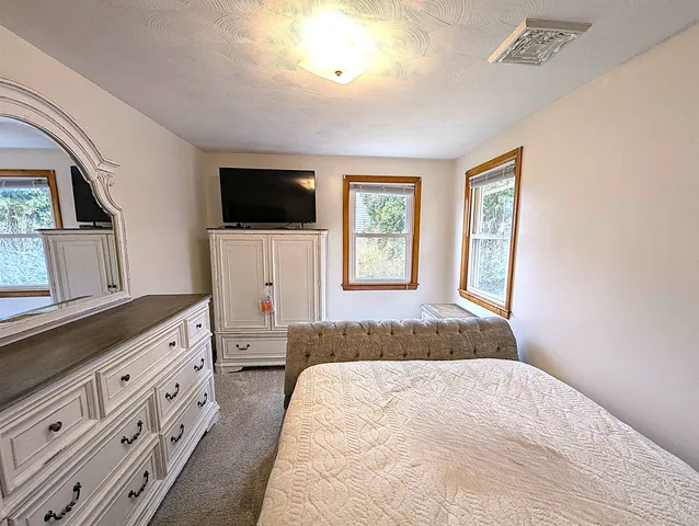 $579,900 | 55 Crestwood Circle, Salem, NH 03079