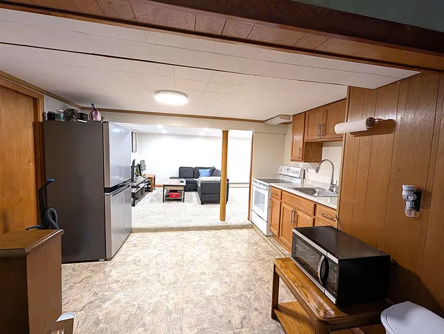 $579,900 | 55 Crestwood Circle, Salem, NH 03079