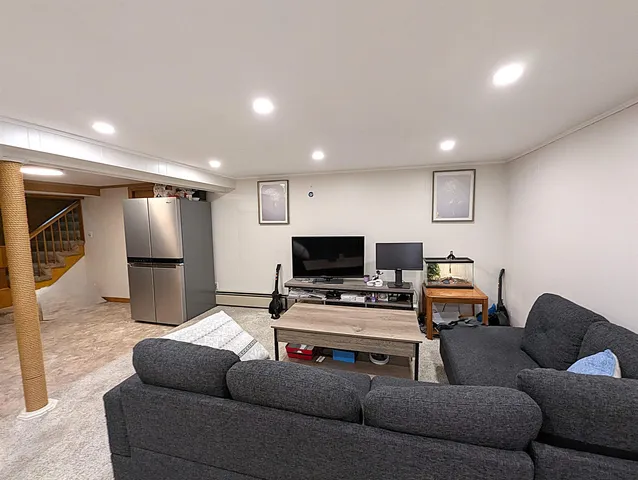 $579,900 | 55 Crestwood Circle, Salem, NH 03079