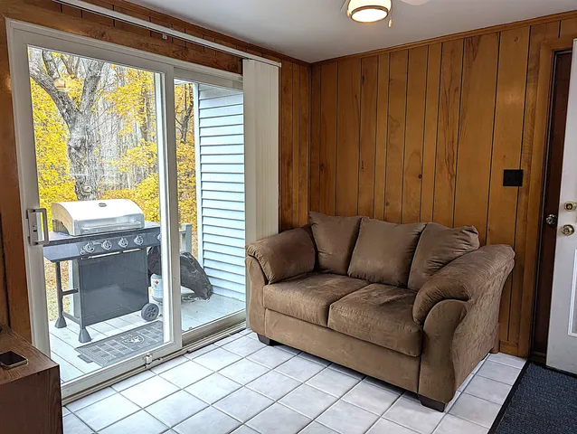 $579,900 | 55 Crestwood Circle, Salem, NH 03079