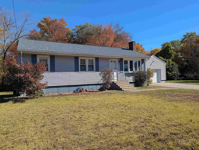$579,900 | 55 Crestwood Circle, Salem, NH 03079