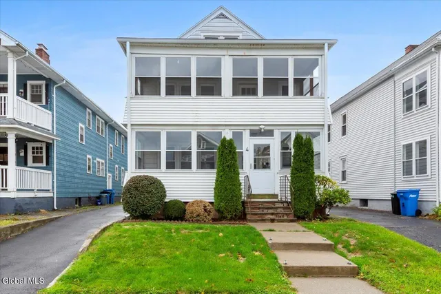 $2,400 | 4 Edison Avenue, Unit 2, Albany, NY 12208