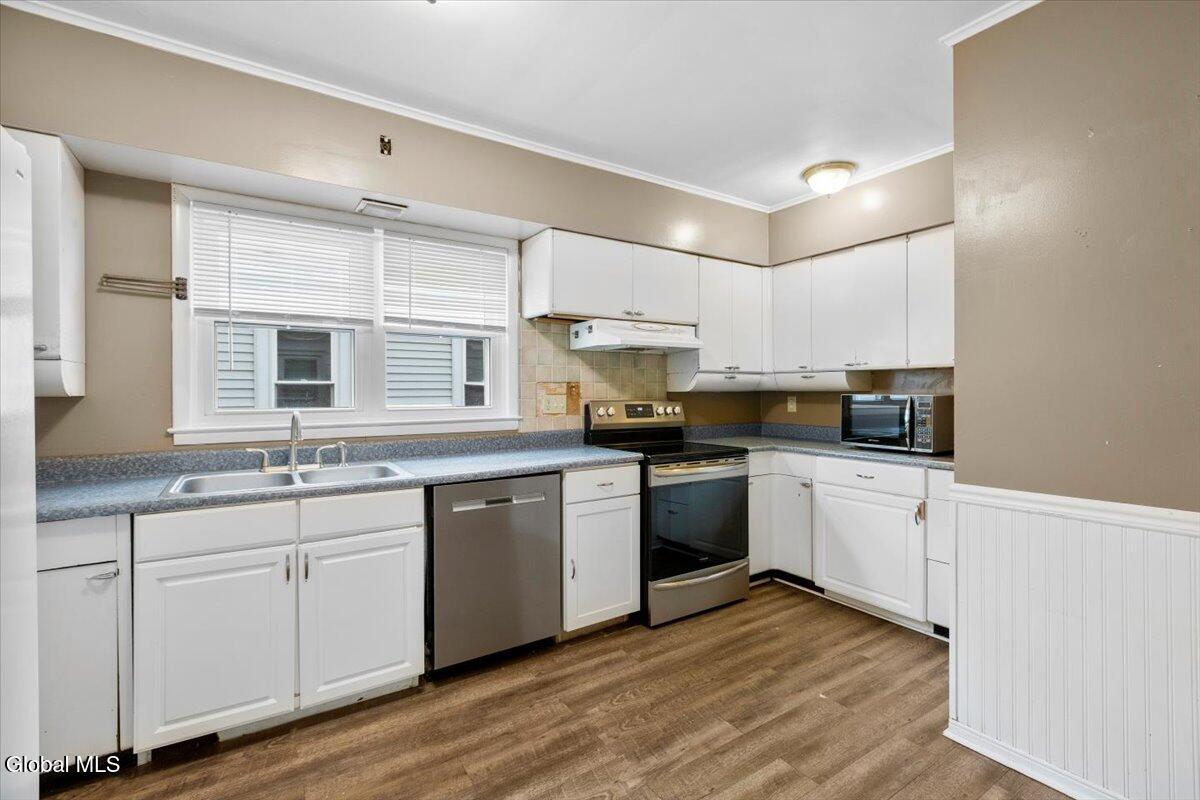 4 Edison Avenue, Unit 2 Albany, NY 12208 - Photo 11 of 19 10-MW2_7505