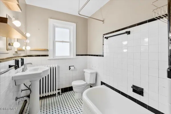 $25,200 | 4 Edison Avenue, Unit 2, Albany, NY 12208