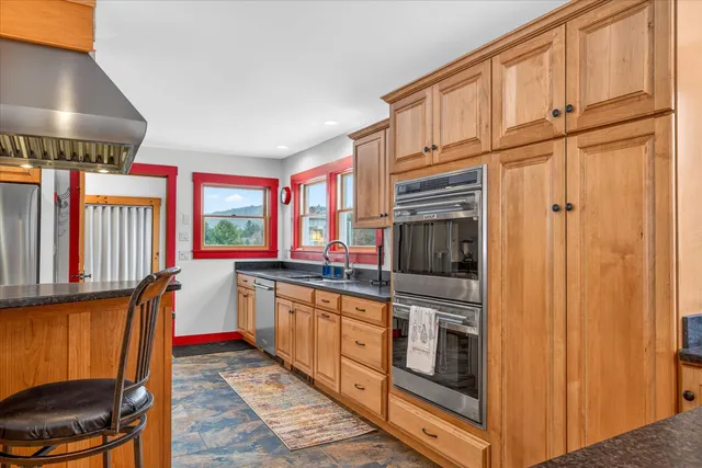 $719,000 | 2721 Highway 155, Mount Holly, VT 05742