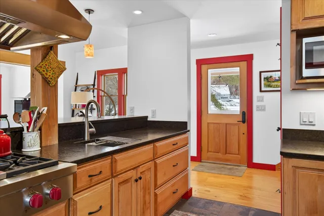 $719,000 | 2721 Highway 155, Mount Holly, VT 05742