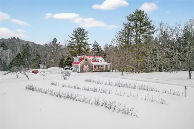 $719,000 | 2721 Highway 155, Mount Holly, VT 05742