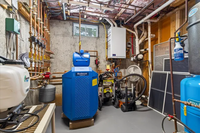 $719,000 | 2721 Highway 155, Mount Holly, VT 05742