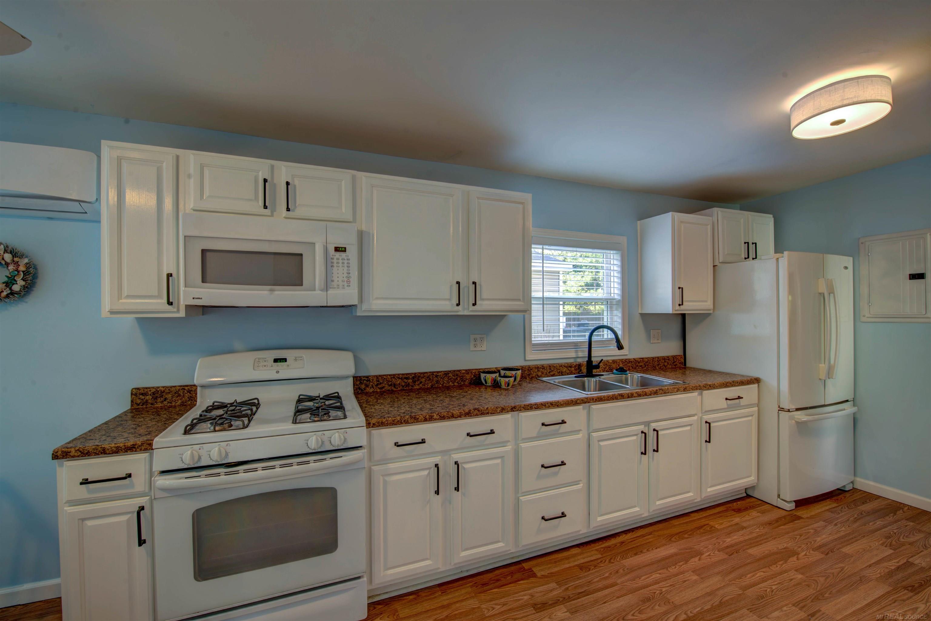 7335 Laurel Road Lexington, MI 48450 - Photo 31 of 33