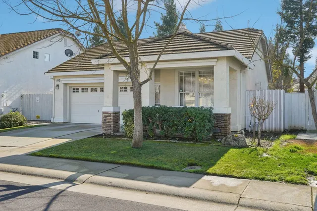 $529,000 | 3818 Renwick Avenue, Elk Grove, CA 95758