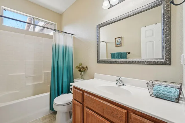 $529,000 | 3818 Renwick Avenue, Elk Grove, CA 95758