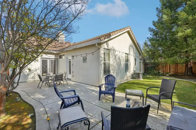 $529,000 | 3818 Renwick Avenue, Elk Grove, CA 95758