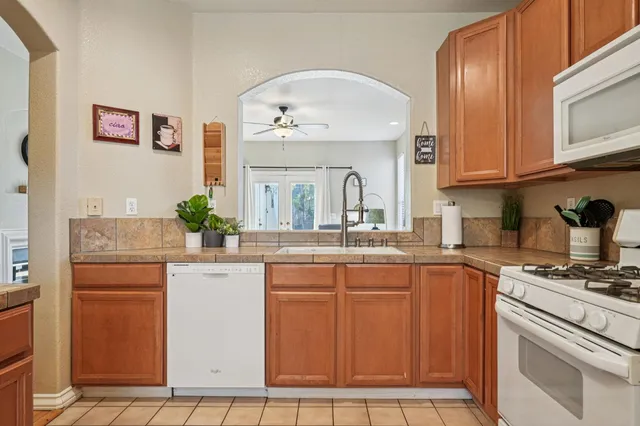 $529,000 | 3818 Renwick Avenue, Elk Grove, CA 95758