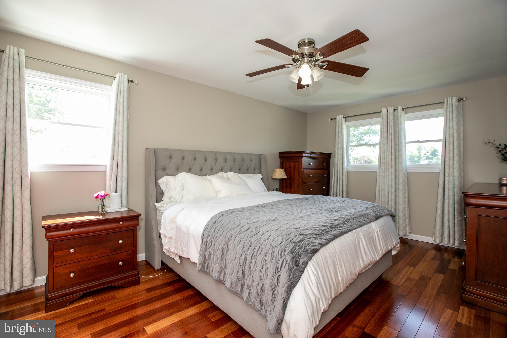 20 Banbury Road Hamilton, NJ 08690 - Photo 23 of 47 Primary Bedroom