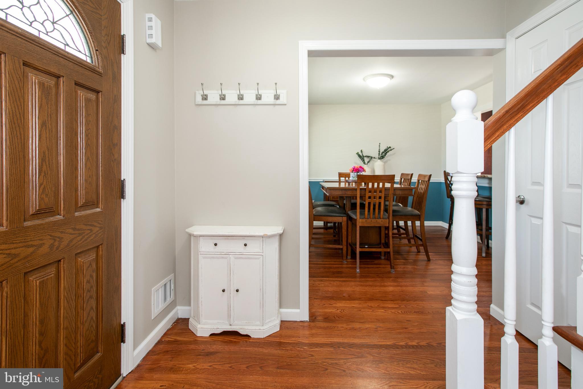 20 Banbury Road Hamilton, NJ 08690 - Photo 4 of 47 Foyer