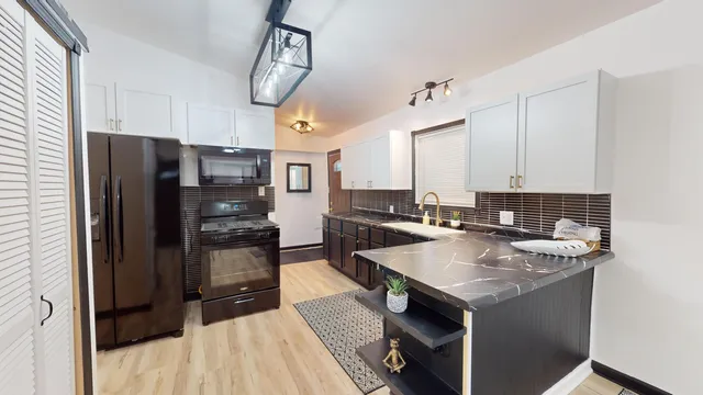 $1,575 | 737 East 47th Avenue, Gary, IN 46409