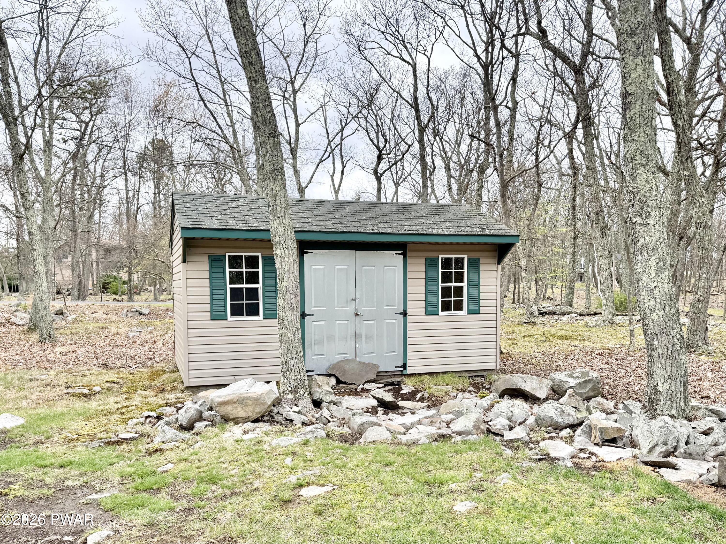 229 Hummingbird Trail Bushkill, PA 18324 - Photo 21 of 24 Shed