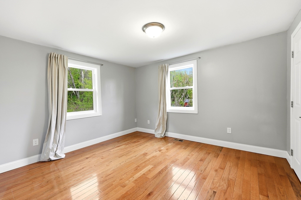 1185 Bay Road Amherst, MA 01002 - Photo 19 of 38