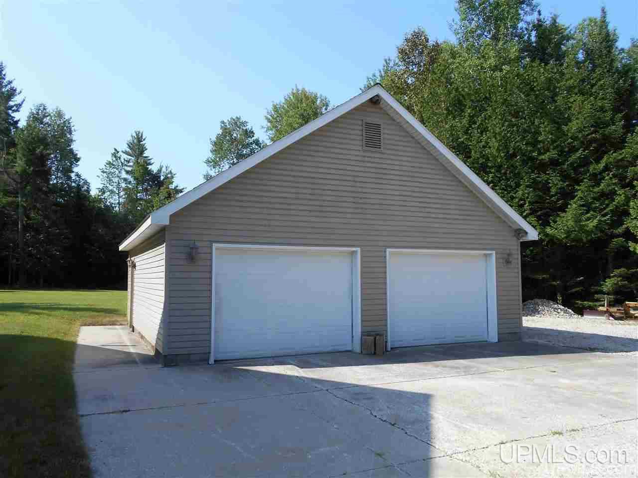 3957 W Bowman Road Gulliver, MI 49840 - Photo 5 of 32