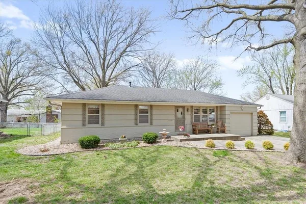 $250,000 | 713 South Church Street, Olathe, KS 66061