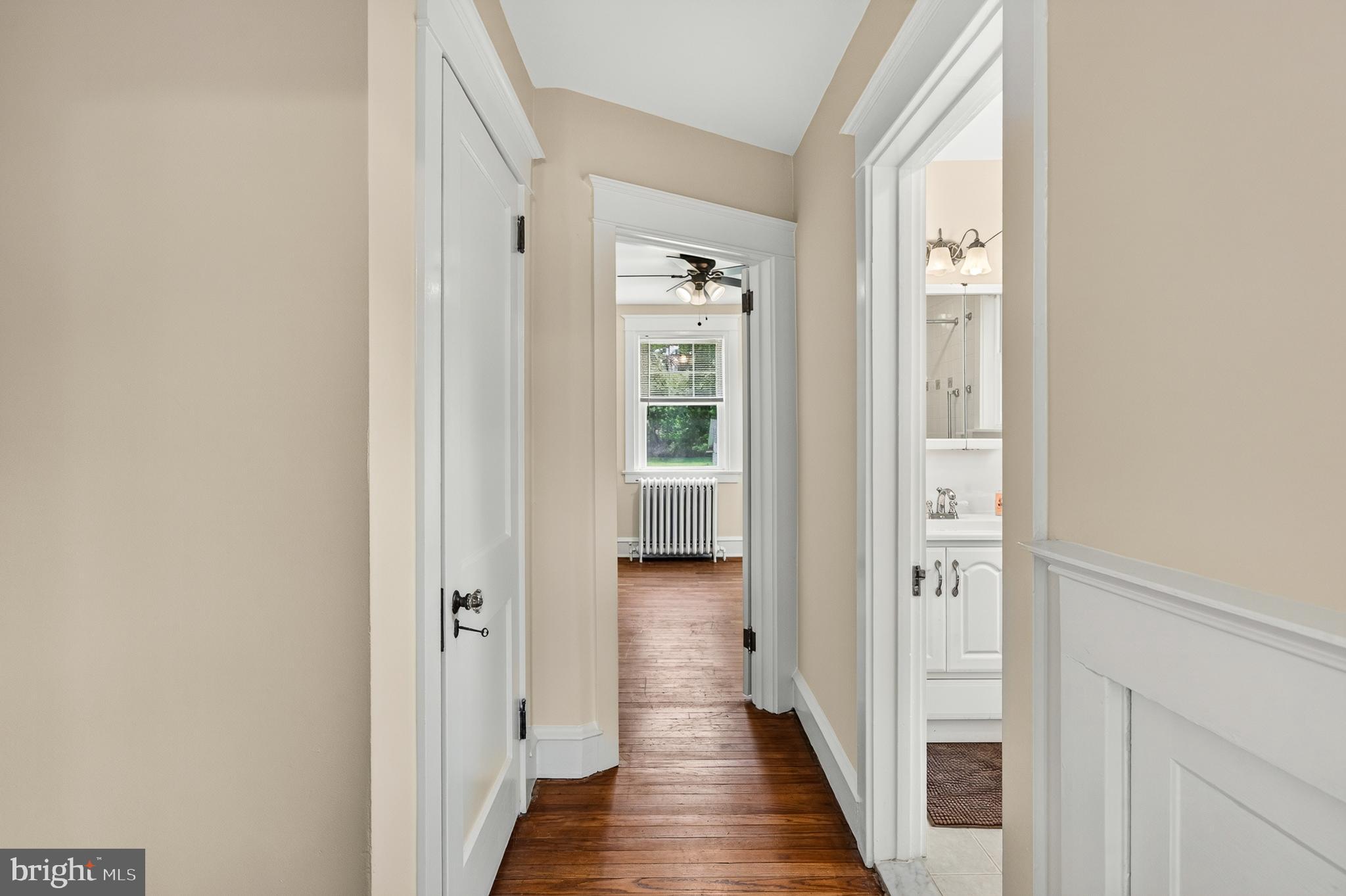 113 South Valley Road Paoli, PA 19301 - Photo 28 of 39 2nd floor hall