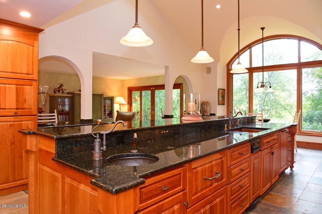 182 Jug End Road Egremont, MA 01230 - Photo 20 of 61 Grand Chef's Kitchen