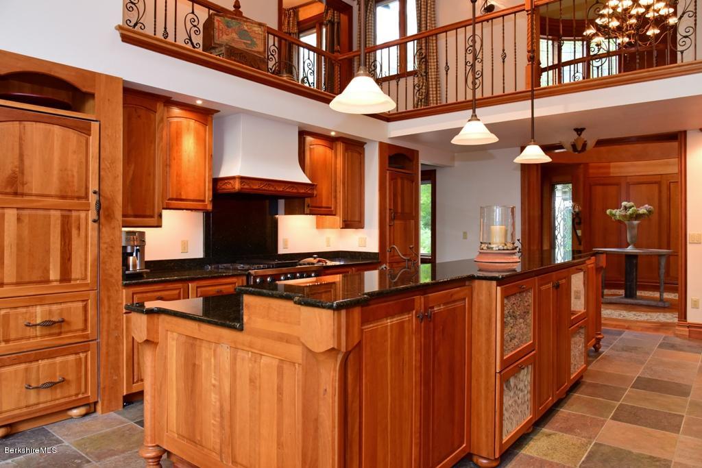 182 Jug End Road Egremont, MA 01230 - Photo 23 of 61 Grand Chef's Kitchen