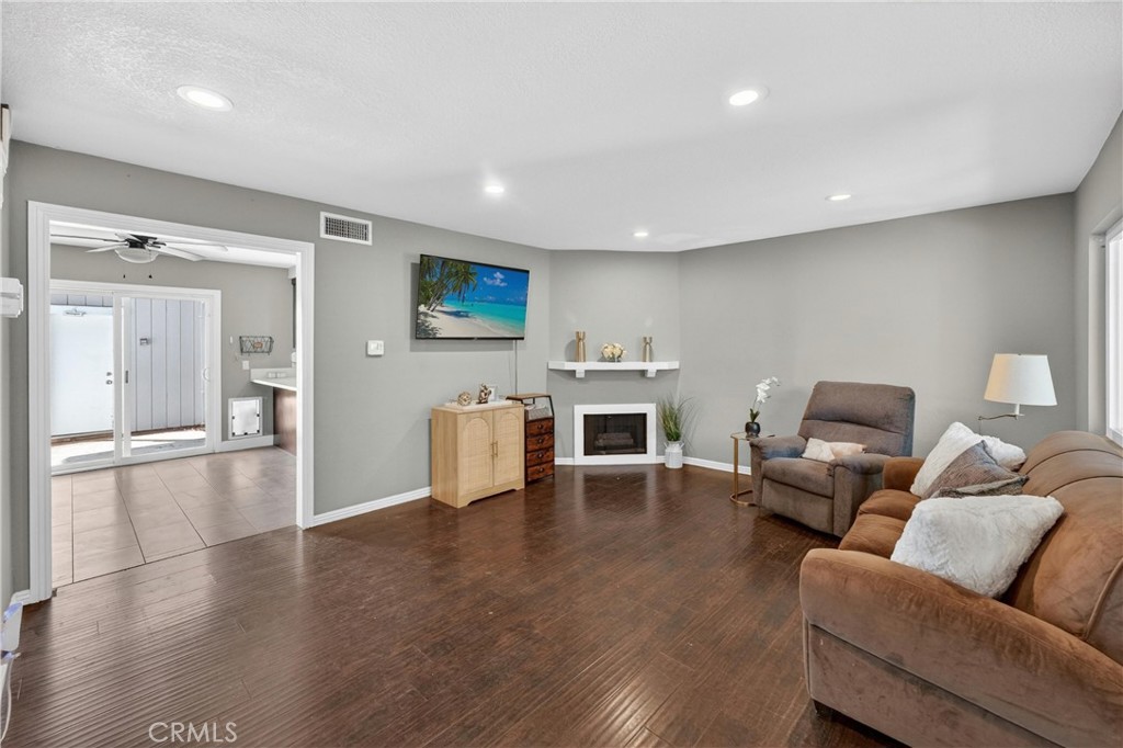 15265 Leffingwell Road, Unit 1 Whittier, CA 90604 - Photo 11 of 49