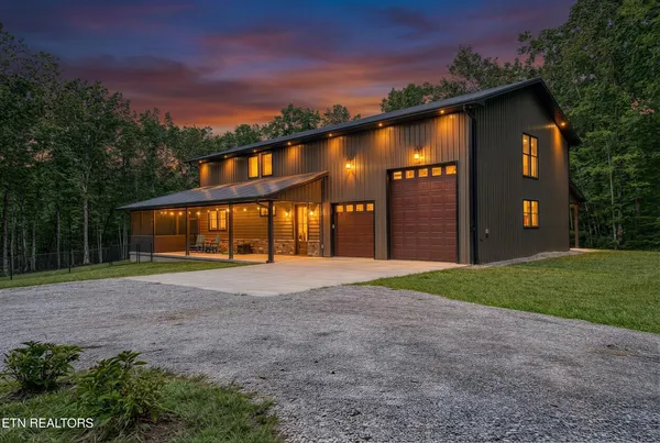 $795,000 | 1532 East Overlook Road, Monterey, TN 38574