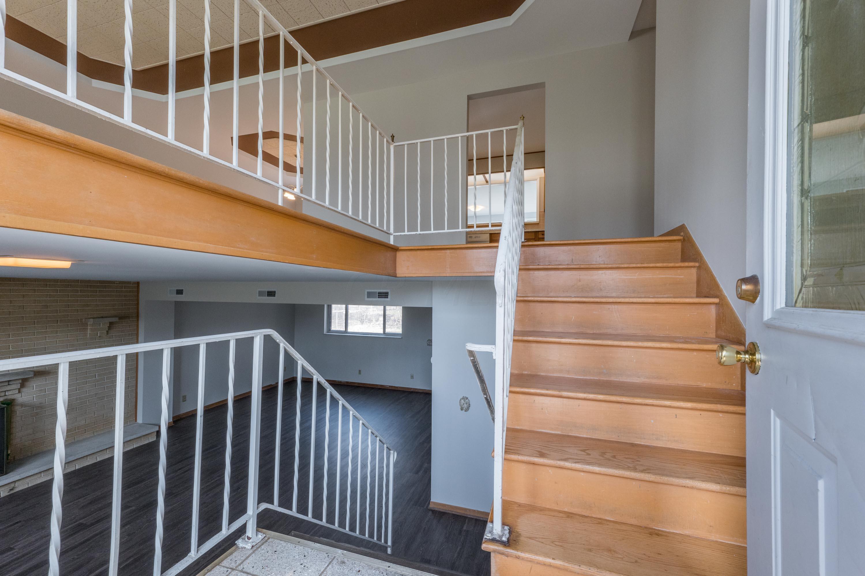 4780 Dechant Road Columbus, OH 43229 - Photo 3 of 58 005P1762300