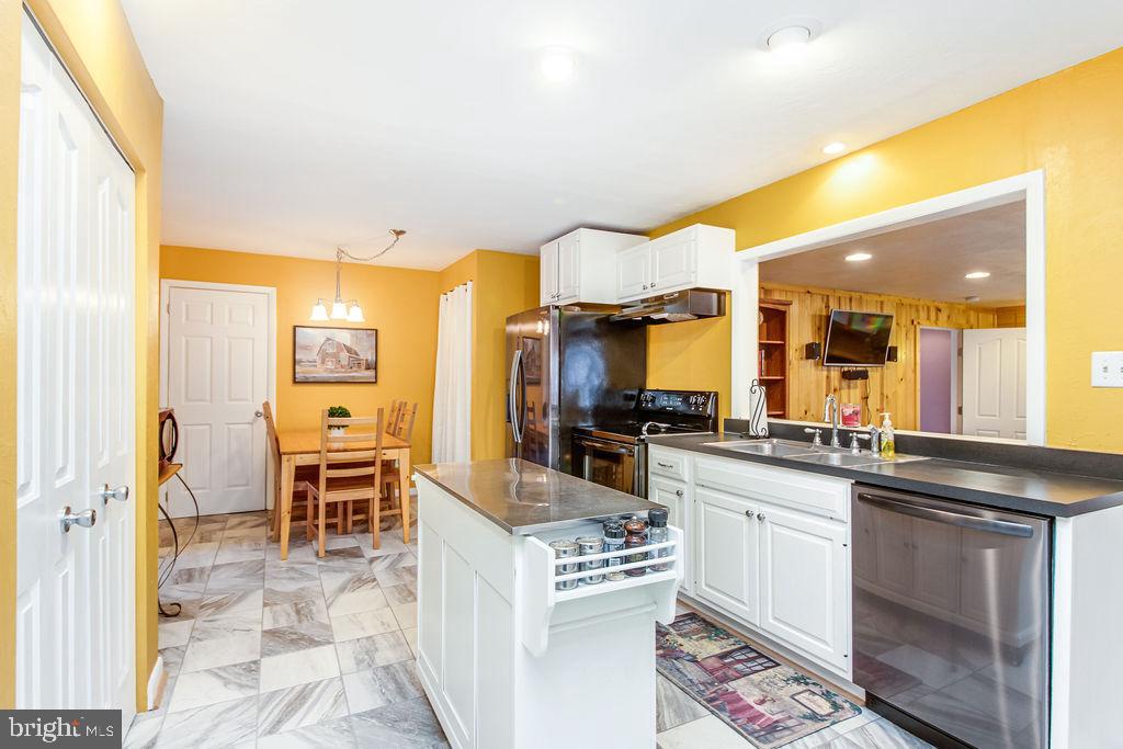 9662 Meetze Road Midland, VA 22728 - Photo 14 of 30 Gallery Image 14