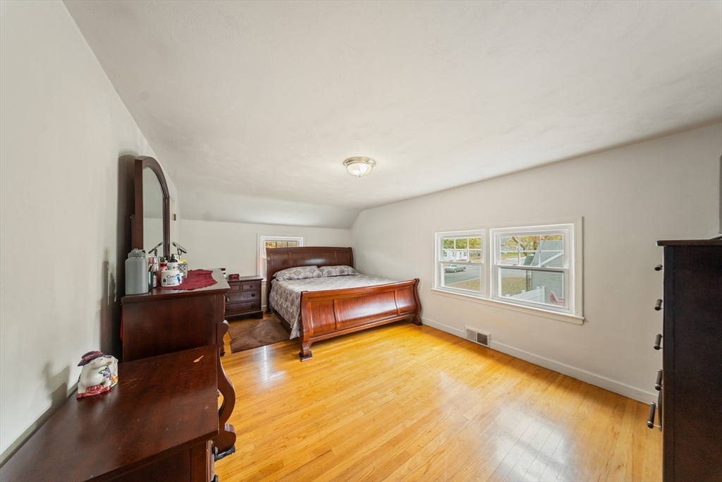 1078 Liberty Street Springfield, MA 01104 - Photo 20 of 42