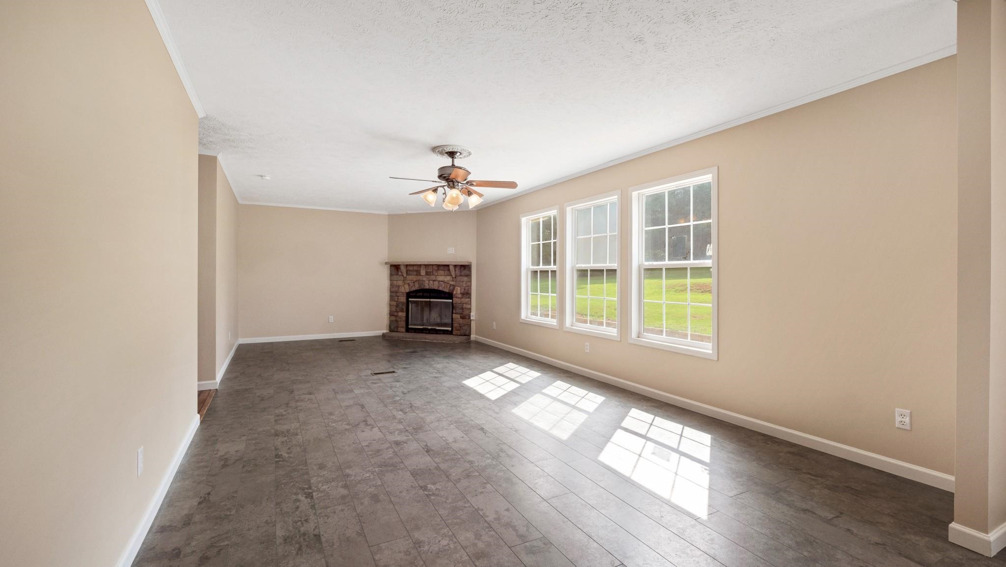 435 Bushy Creek Road Woodruff, SC 29388 - Photo 3 of 30