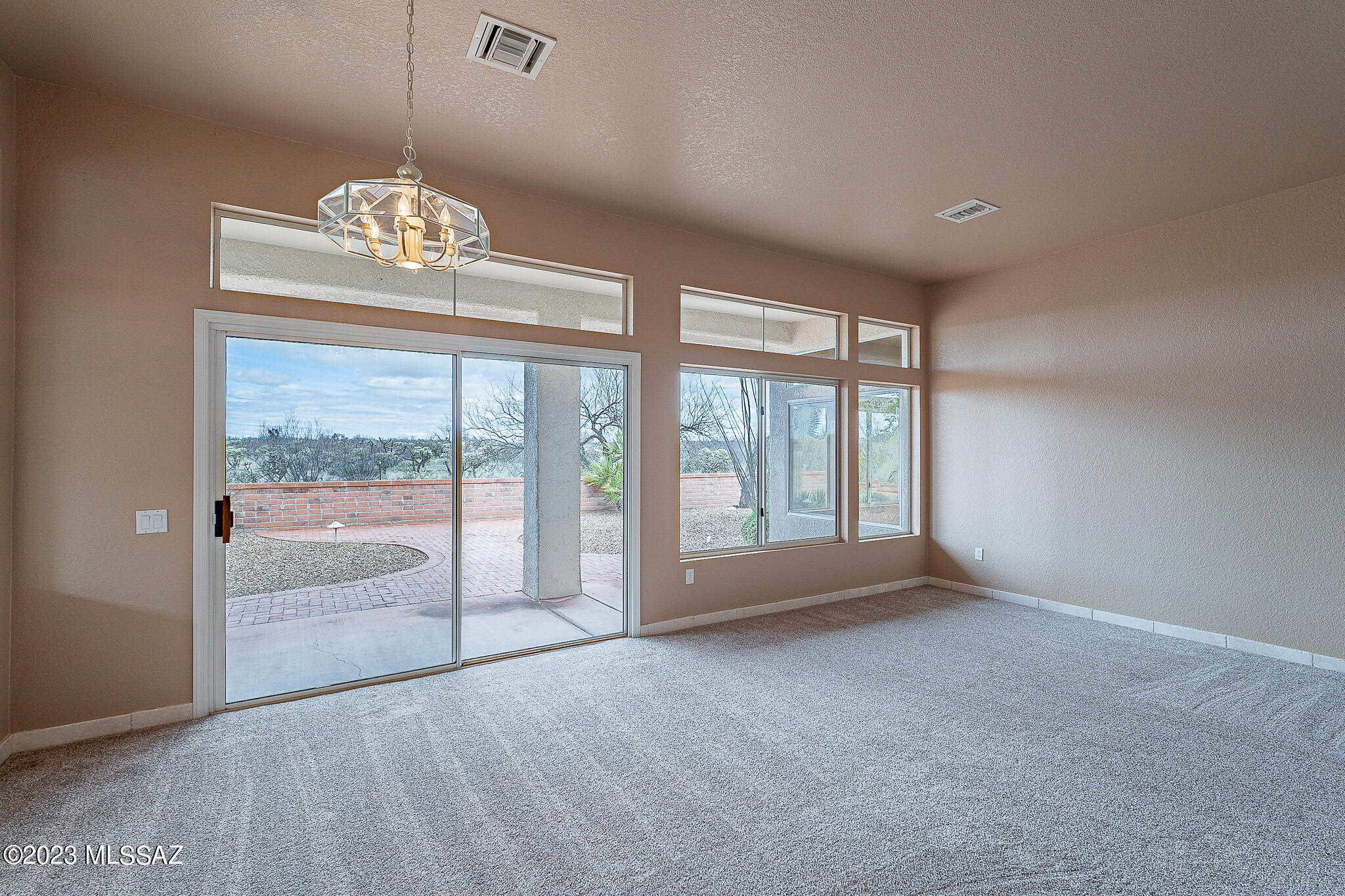 1685 East Crown Ridge Way Oro Valley, AZ 85755 - Photo 14 of 31