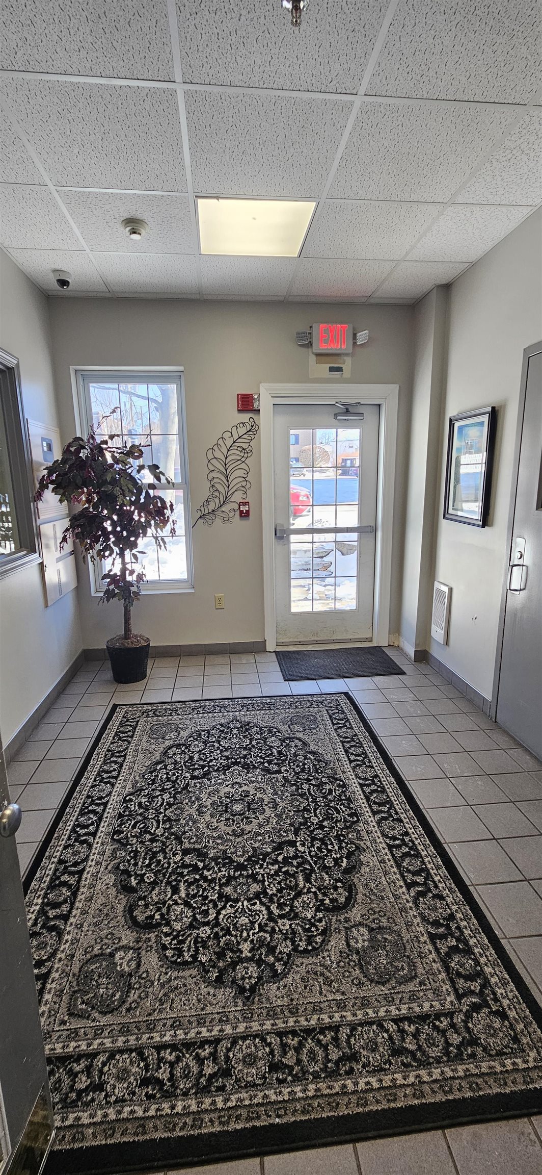 96 River Road, Unit 303 Manchester, NH 03104 - Photo 3 of 17 Gallery Image 3