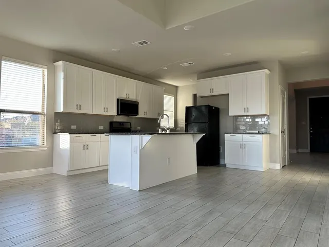 $2,800 | 2732 Spg Crk Trail, Celina, TX 75078