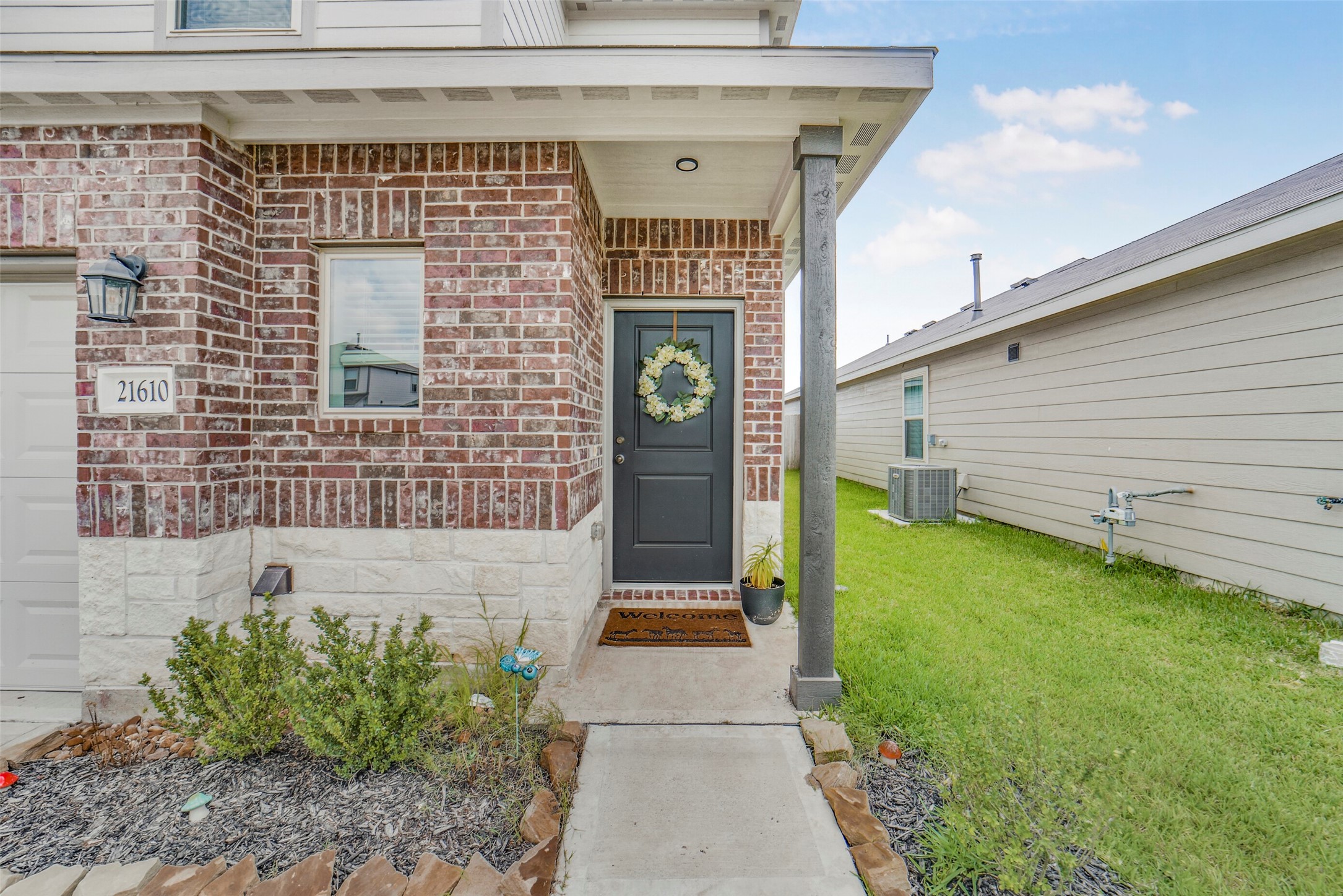 21610 Desert Lilly Road Waller, TX 77484 - Photo 3 of 36