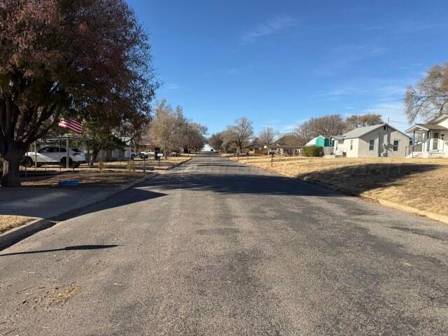 822 East Santa Fe Avenue Canadian, TX 79014 - Photo 5 of 19 a view of a street with houses