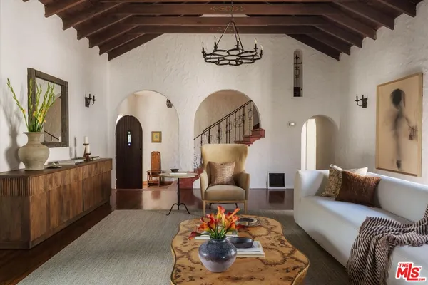 $1,995,000 | 1633 Santa Barbara Avenue, Glendale, CA 91208