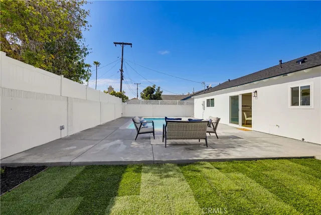 $1,300,000 | 4652 Prelude Drive, Huntington Beach, CA 92649