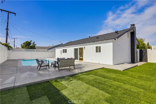 $1,300,000 | 4652 Prelude Drive, Huntington Beach, CA 92649