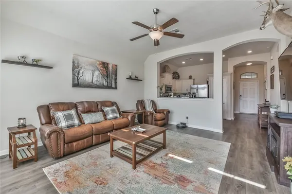 $2,200 | 2019 Stubbs Drive, Bryan, TX 77807