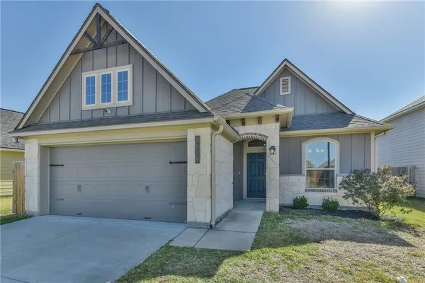 $2,200 | 2019 Stubbs Drive, Bryan, TX 77807