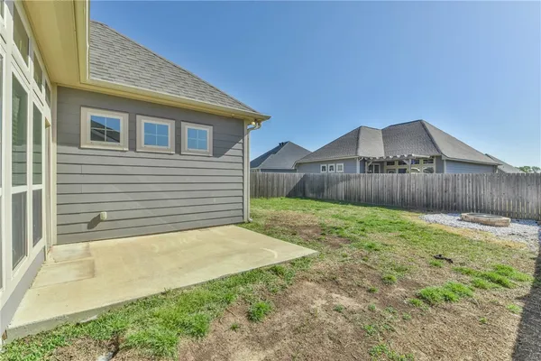 $2,200 | 2019 Stubbs Drive, Bryan, TX 77807