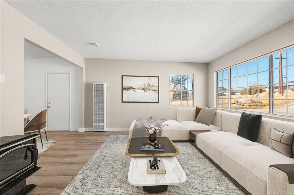 19223 Rock Springs Road Hesperia, CA 92345 - Photo 7 of 25 virtual staging